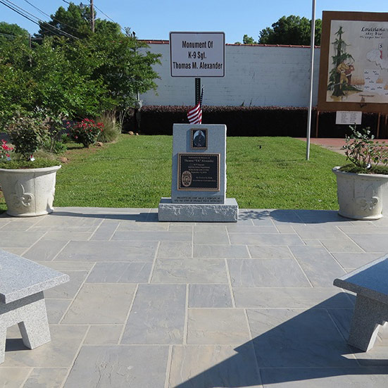 monument of k-9 sgt thomas m. alexander
